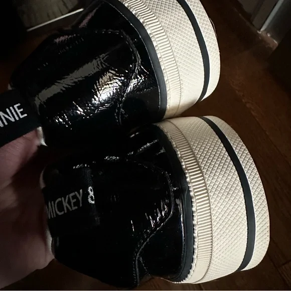 Mickey and Minnie shoes - Picture 8 of 9